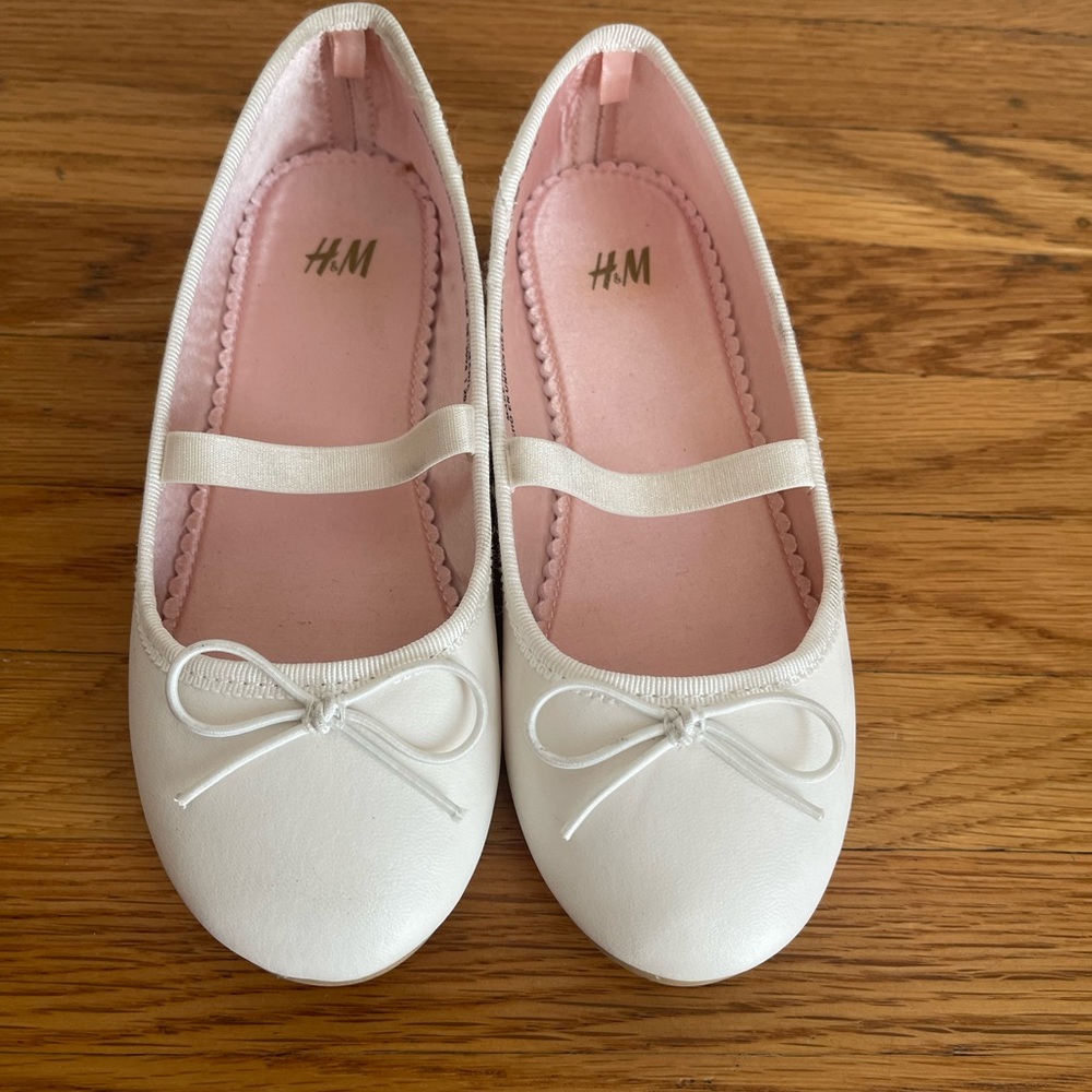 H&M - Girls white shoes